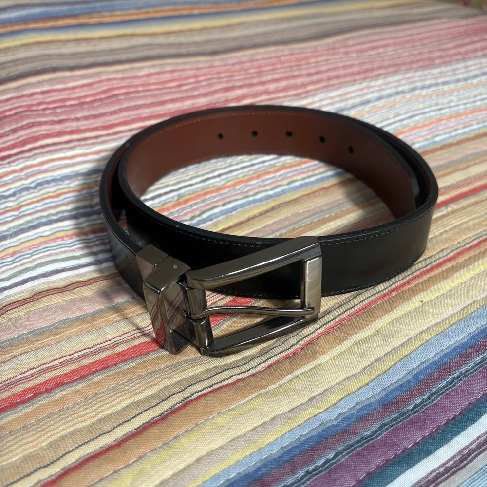 Dockers Mens Leather Belt Black & Brown Gunmetal Buckle 32/80 JBI Guatemala